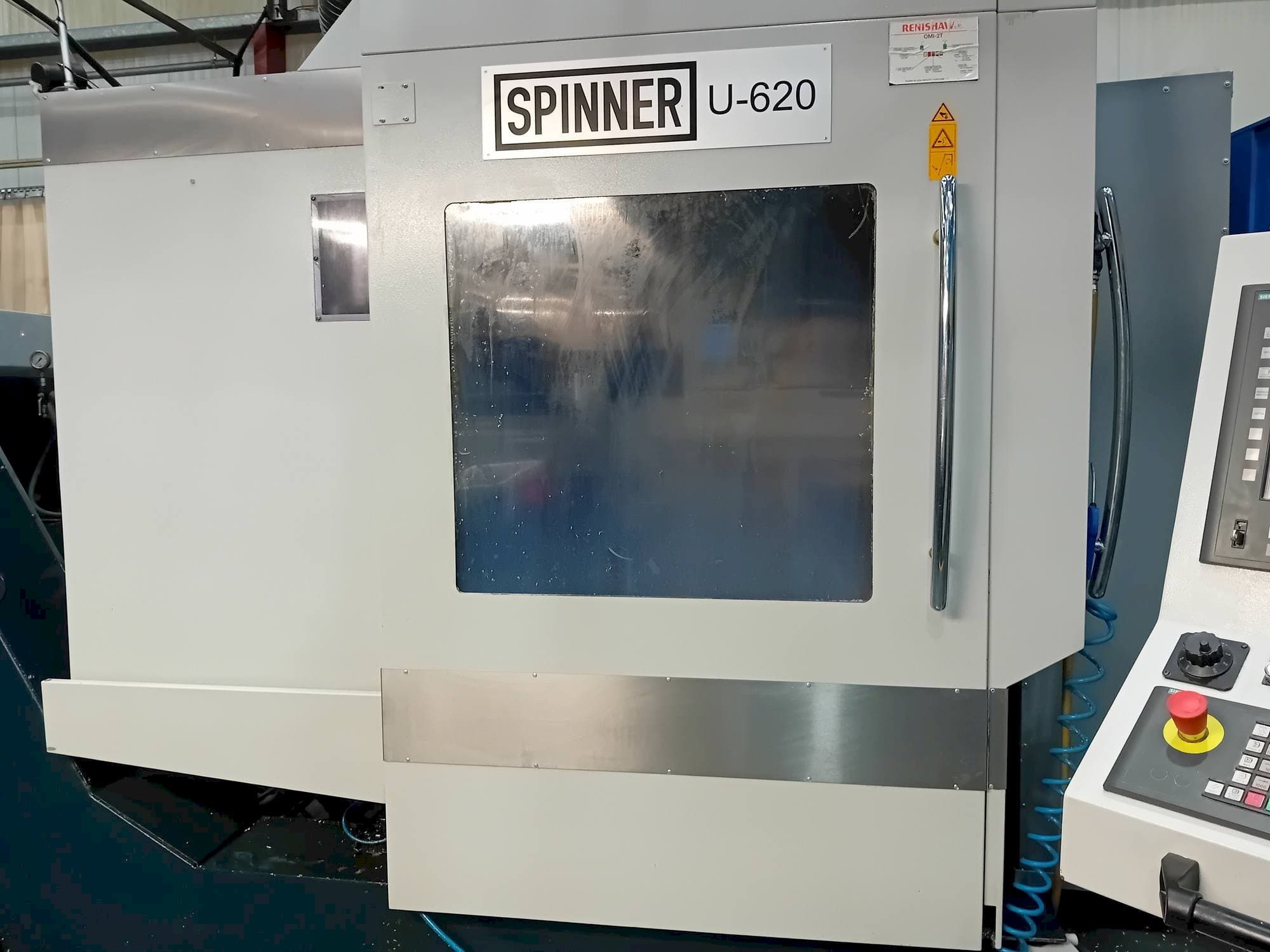Vooraanzicht van SPINNER U5-620 machine