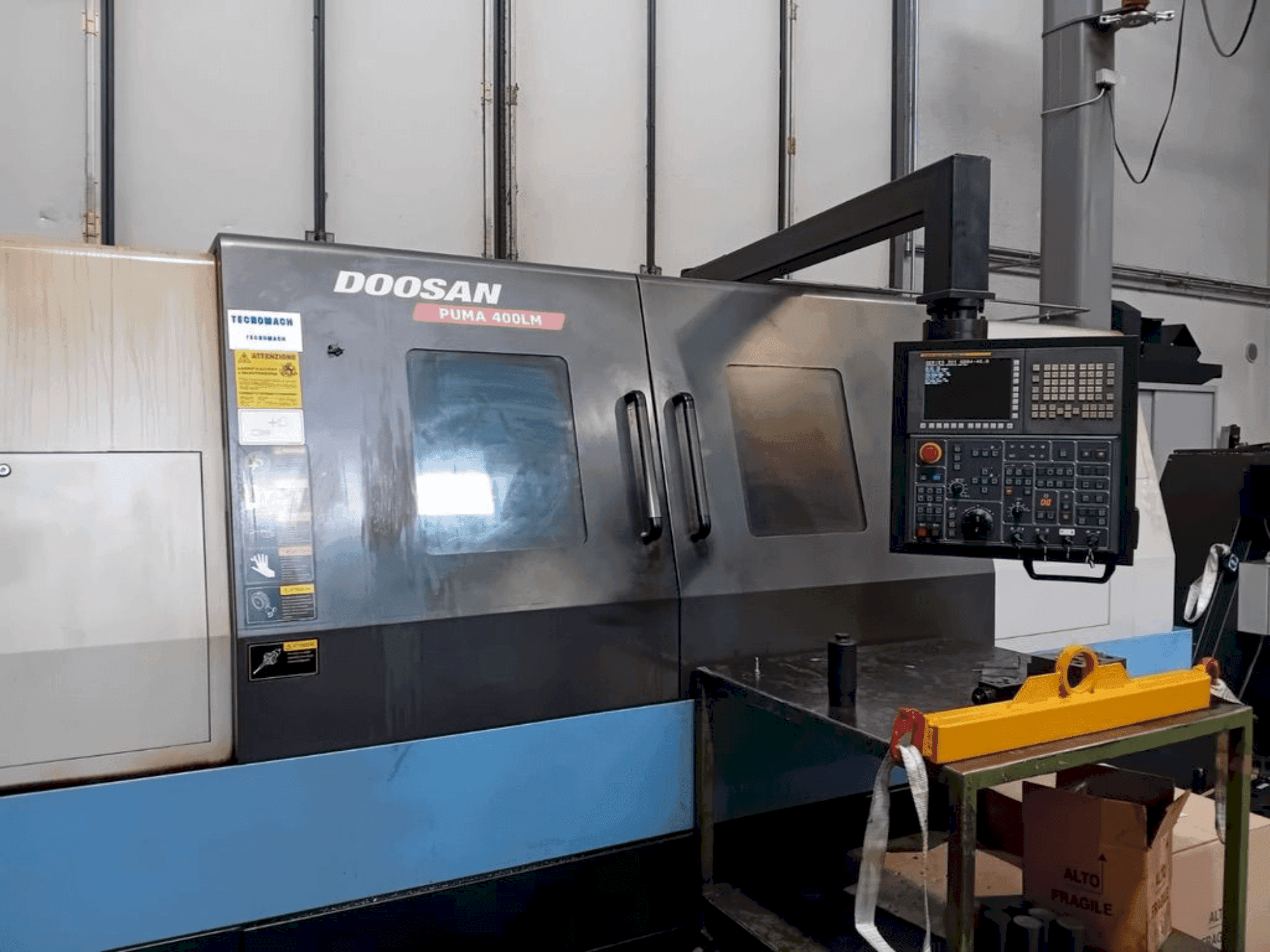 Vooraanzicht van DOOSAN PUMA 400LM machine