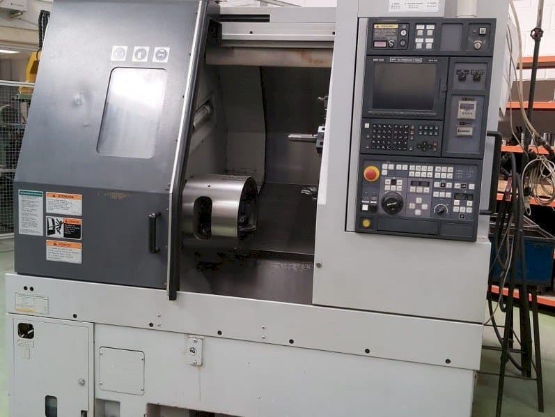 Vooraanzicht van MORI SEIKI CL-253B machine