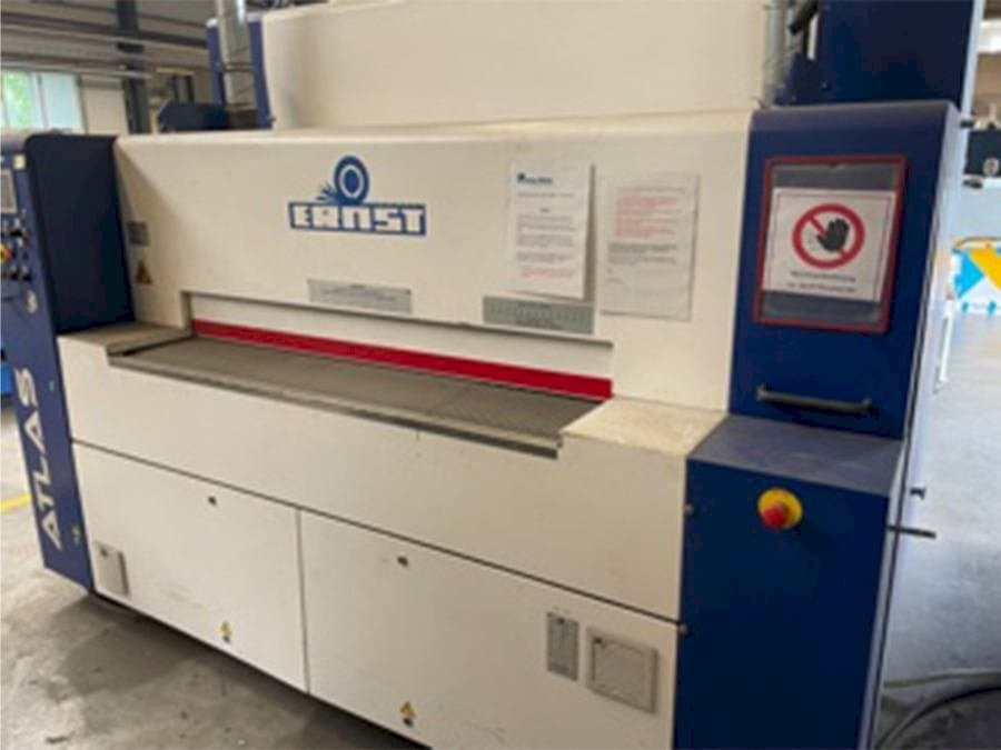Vooraanzicht  van ERNST ATLAS ES  machine