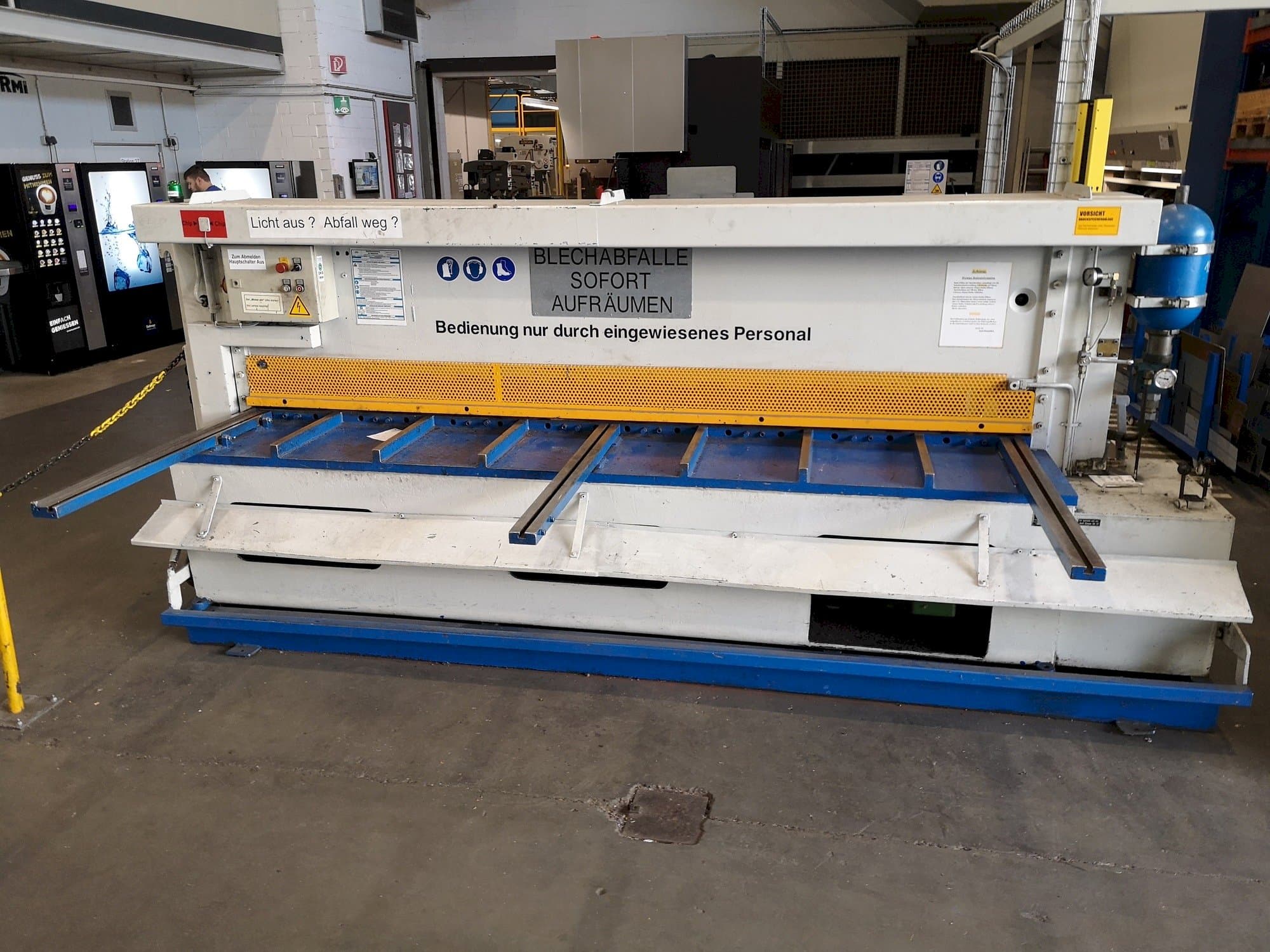 Vooraanzicht van PASKOWSKY TSH 10 MM machine