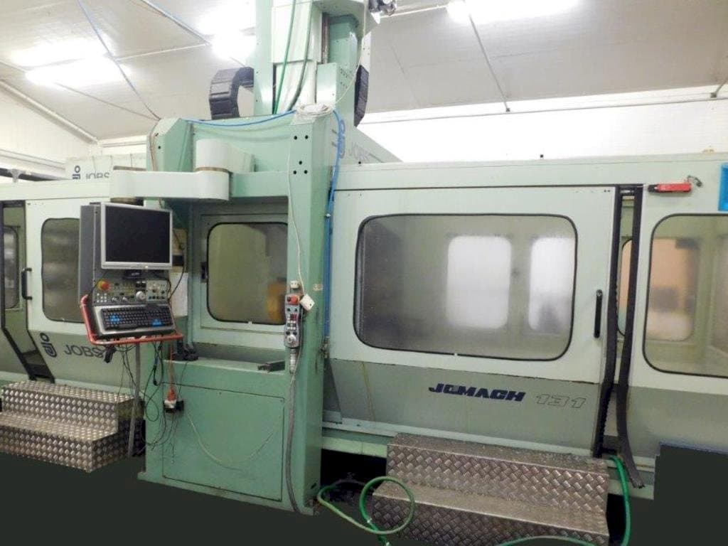 Vooraanzicht van JOBS Jomach 131 machine