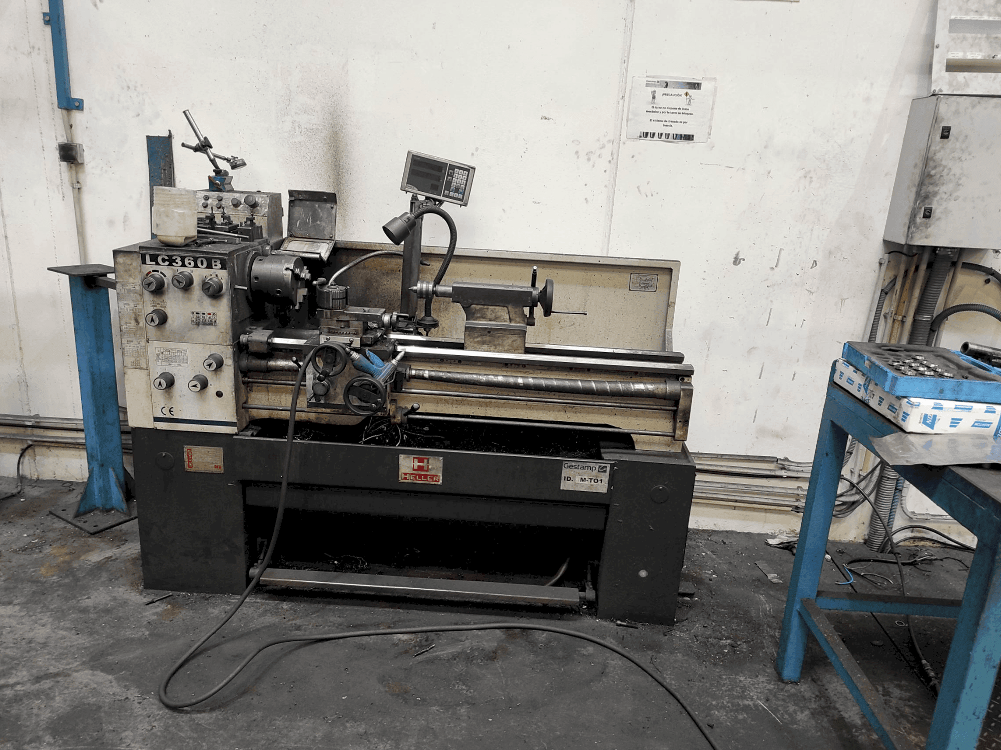 Vooraanzicht van HELLER LC 360 B machine