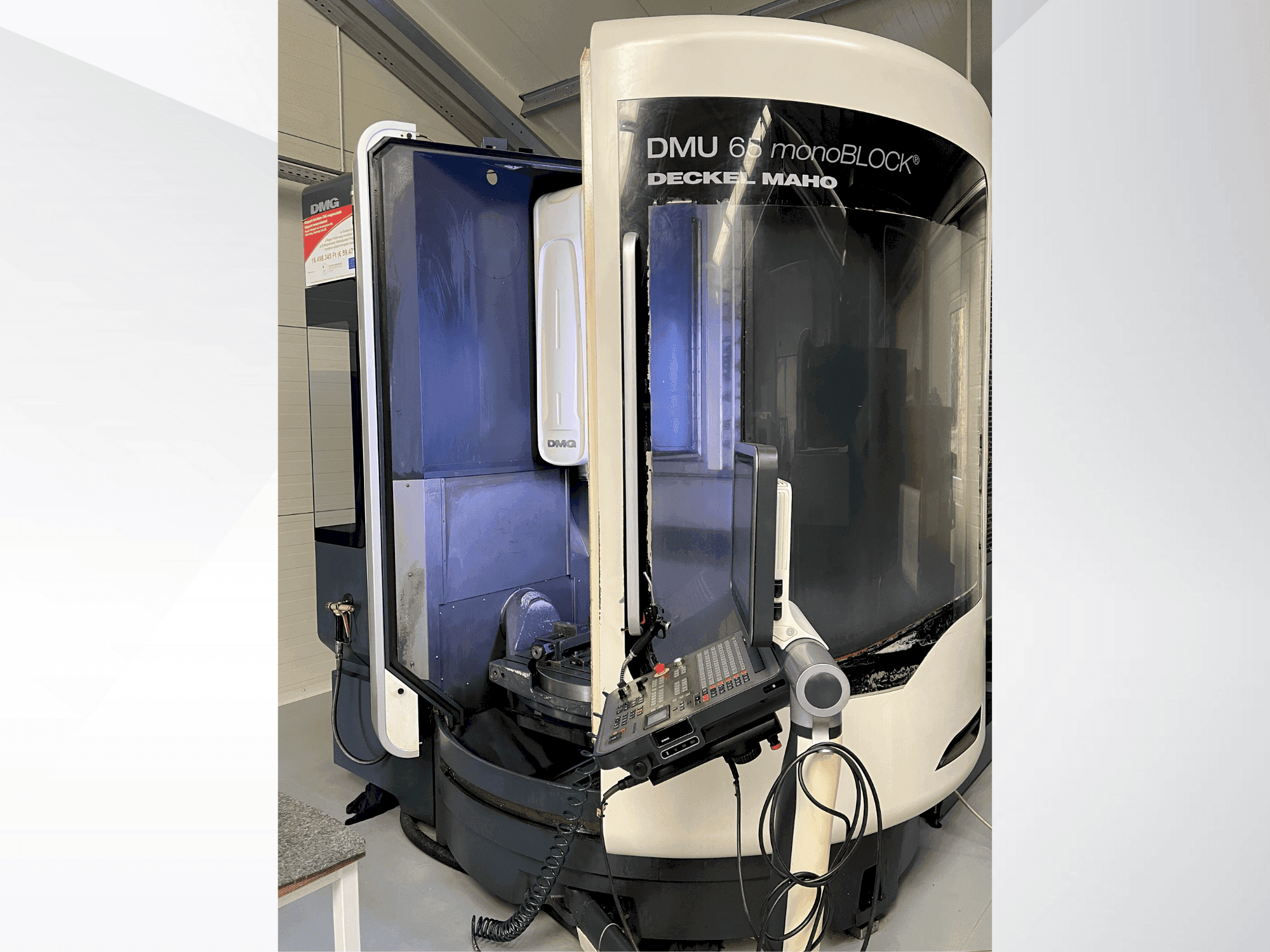 Vooraanzicht  van DECKEL MAHO DMU 65 monoBLOCK  machine