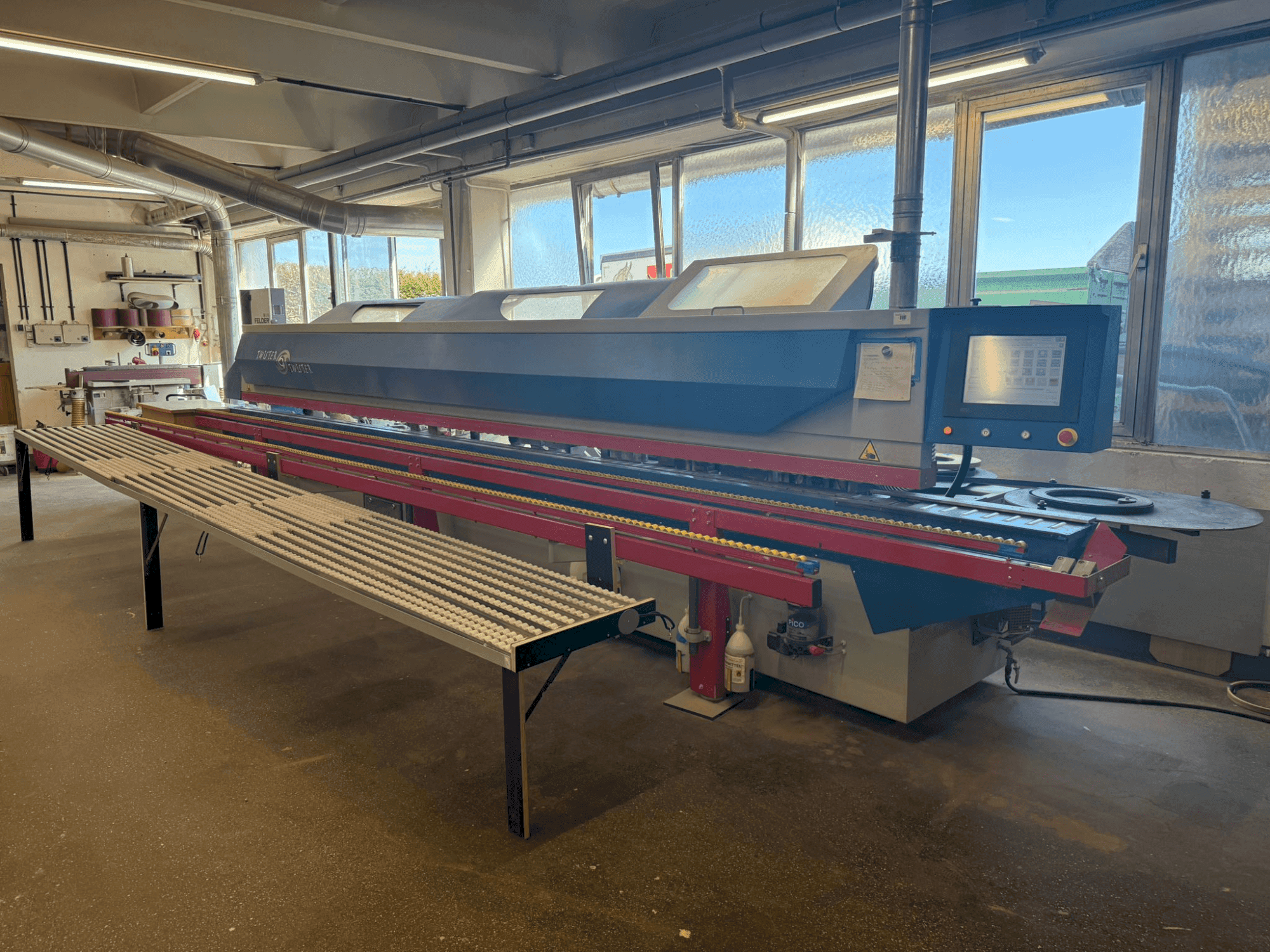 Vooraanzicht van OTT TWISTER machine