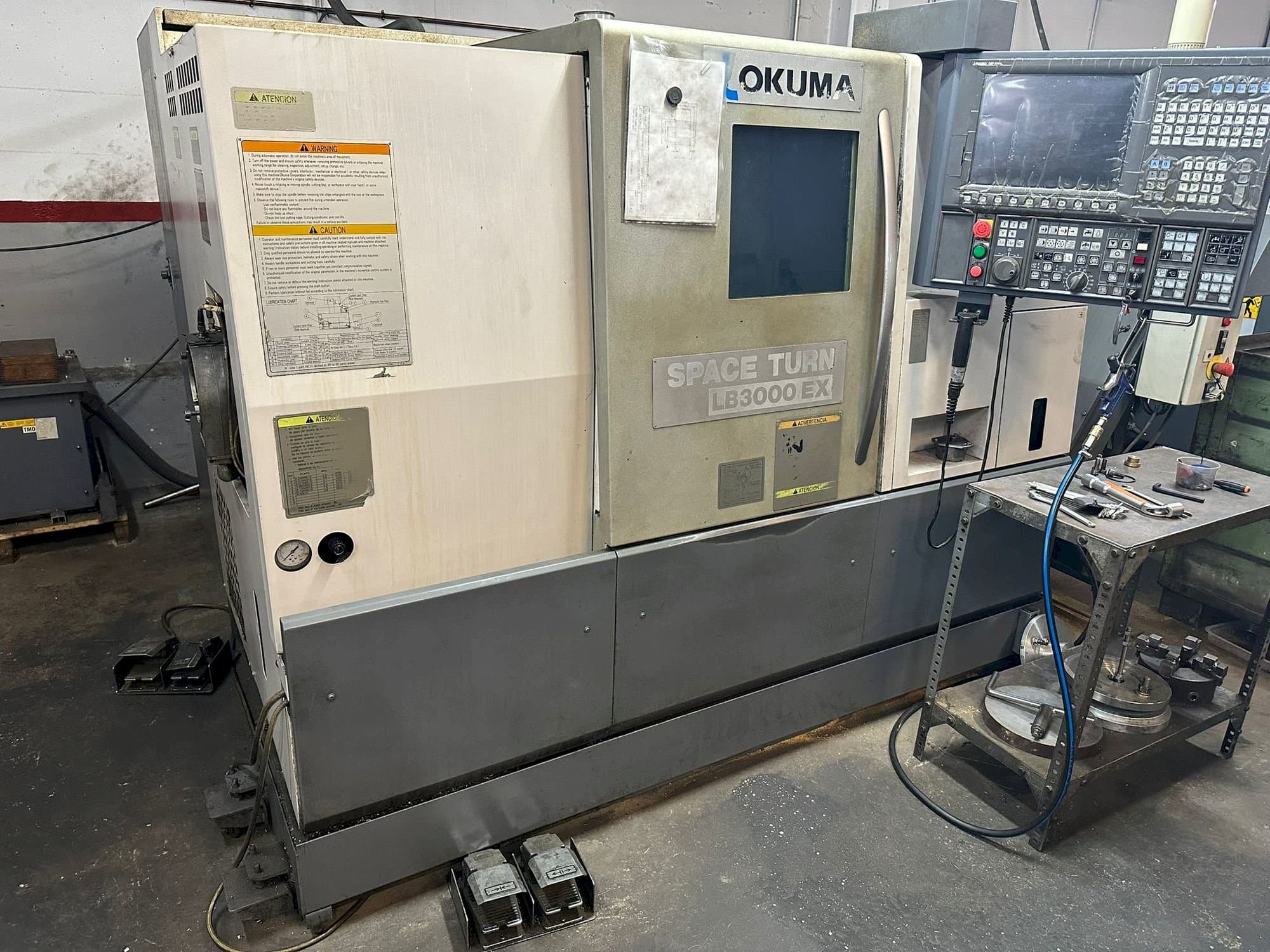 Vooraanzicht van Okuma LB 3000EX machine