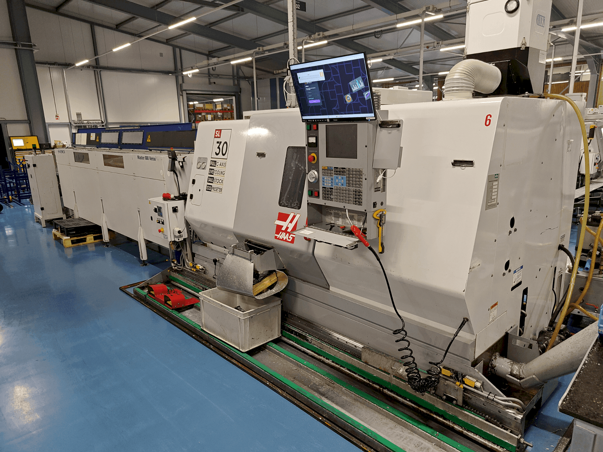 Vooraanzicht van HAAS SL-30TCE (2004) machine