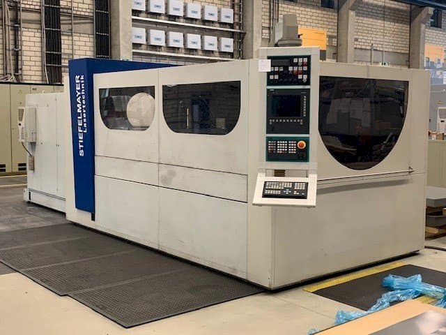 Vooraanzicht van Stiefelmayer linear machine