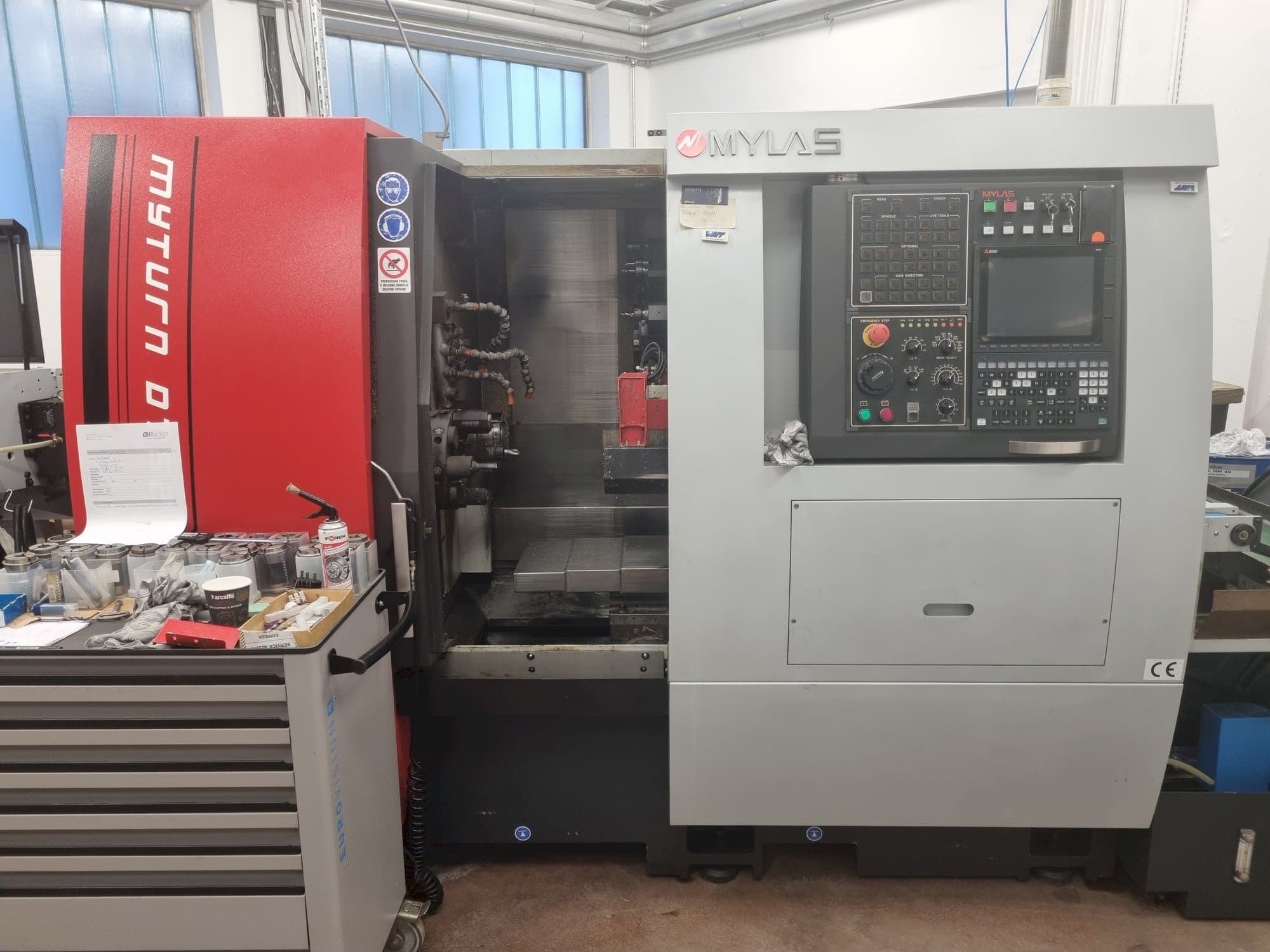 Vooraanzicht  van MYLAS DT52  machine