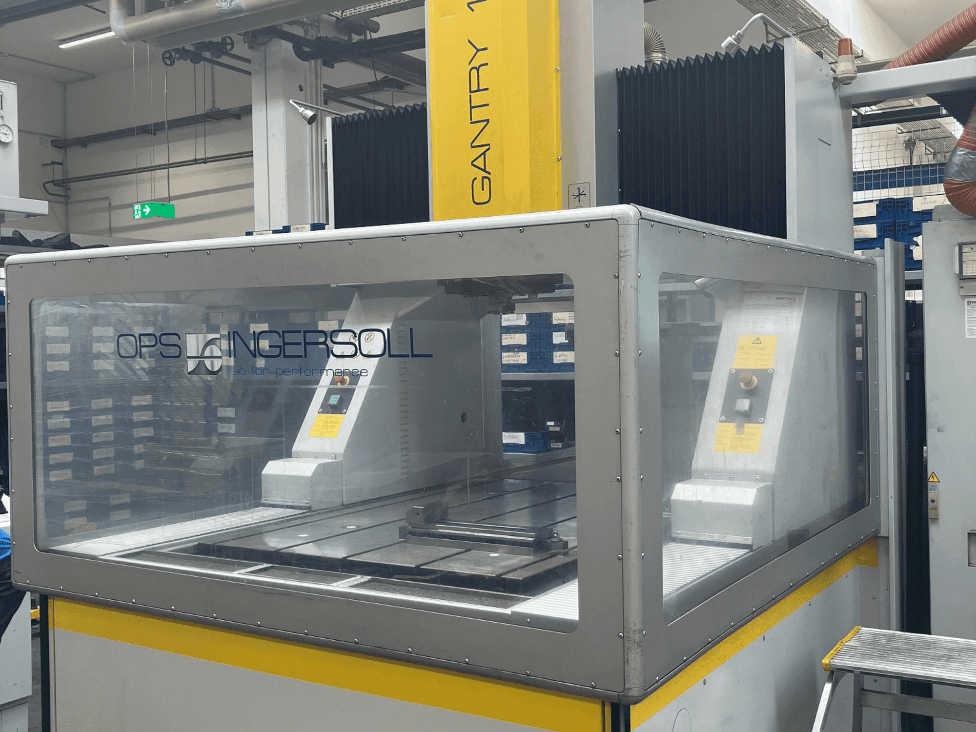 Vooraanzicht van OPS INGERSOLL Gantry 1200 machine