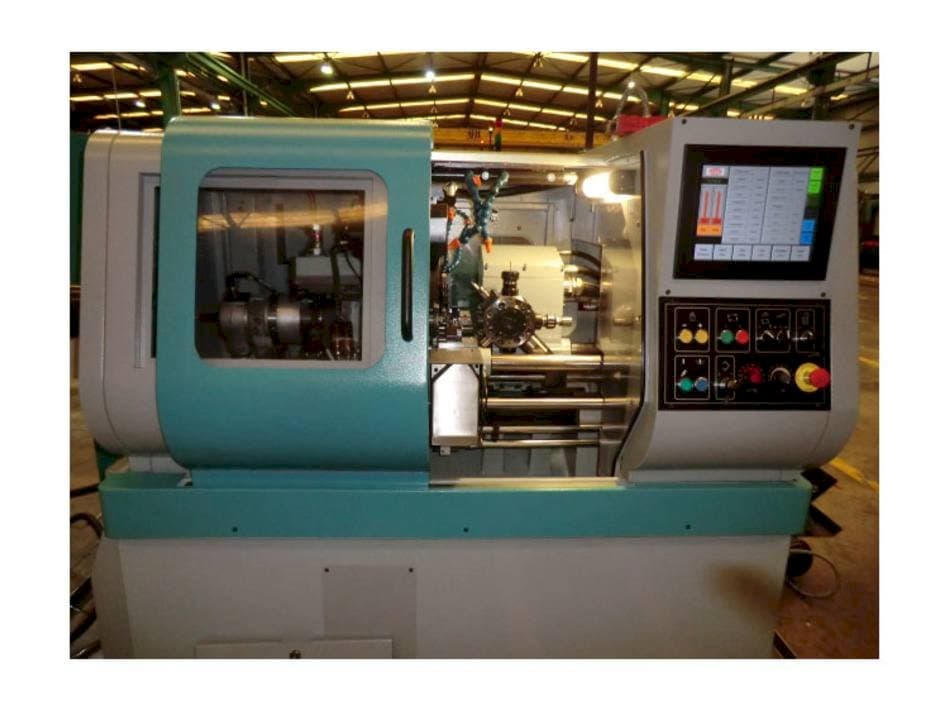 Vooraanzicht van MUPEM MAGNA-26 machine