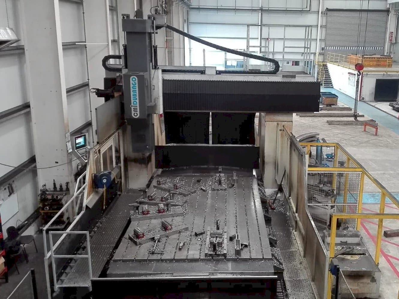 Vooraanzicht van cmiDURANGO FPF310-5000 machine