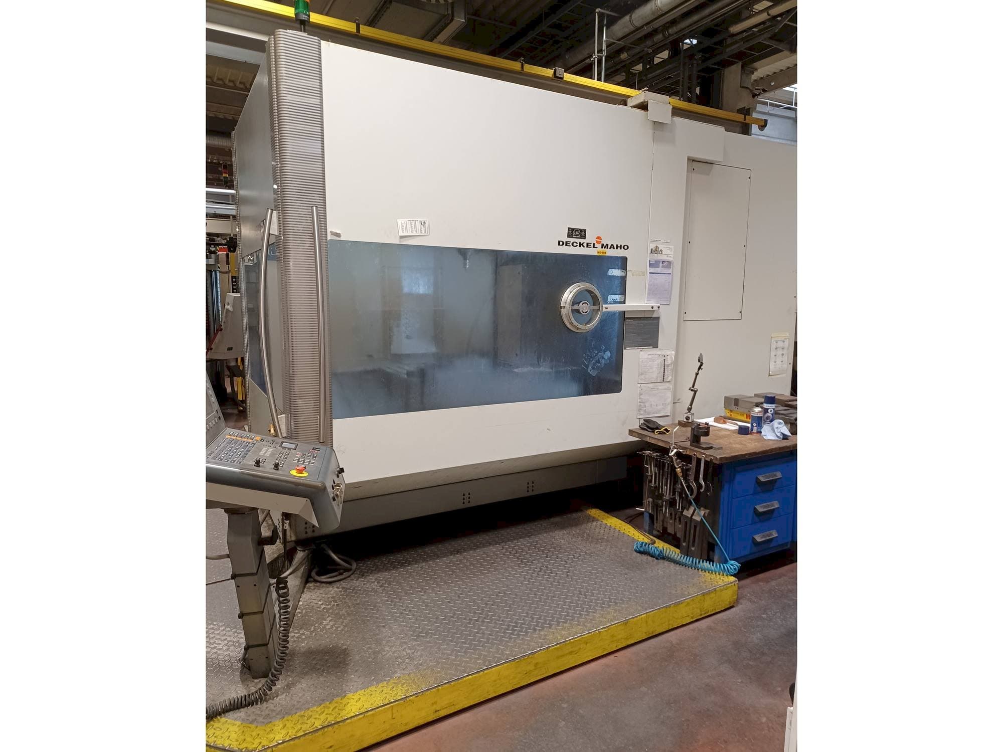 Vooraanzicht van DECKEL MAHO DMU 125 T hi-dyn machine