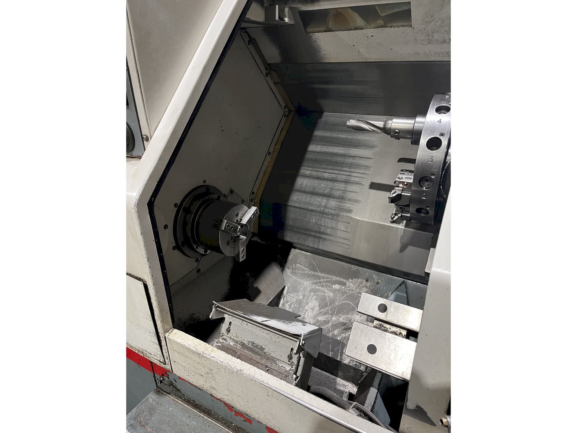 Werkruimte van Cincinnati Hawk TC150 machine