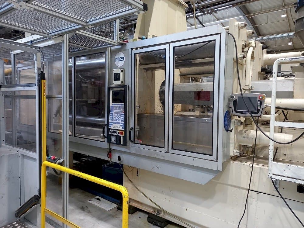 Vooraanzicht van Krauss Maffei 500 H 3500 C1 machine