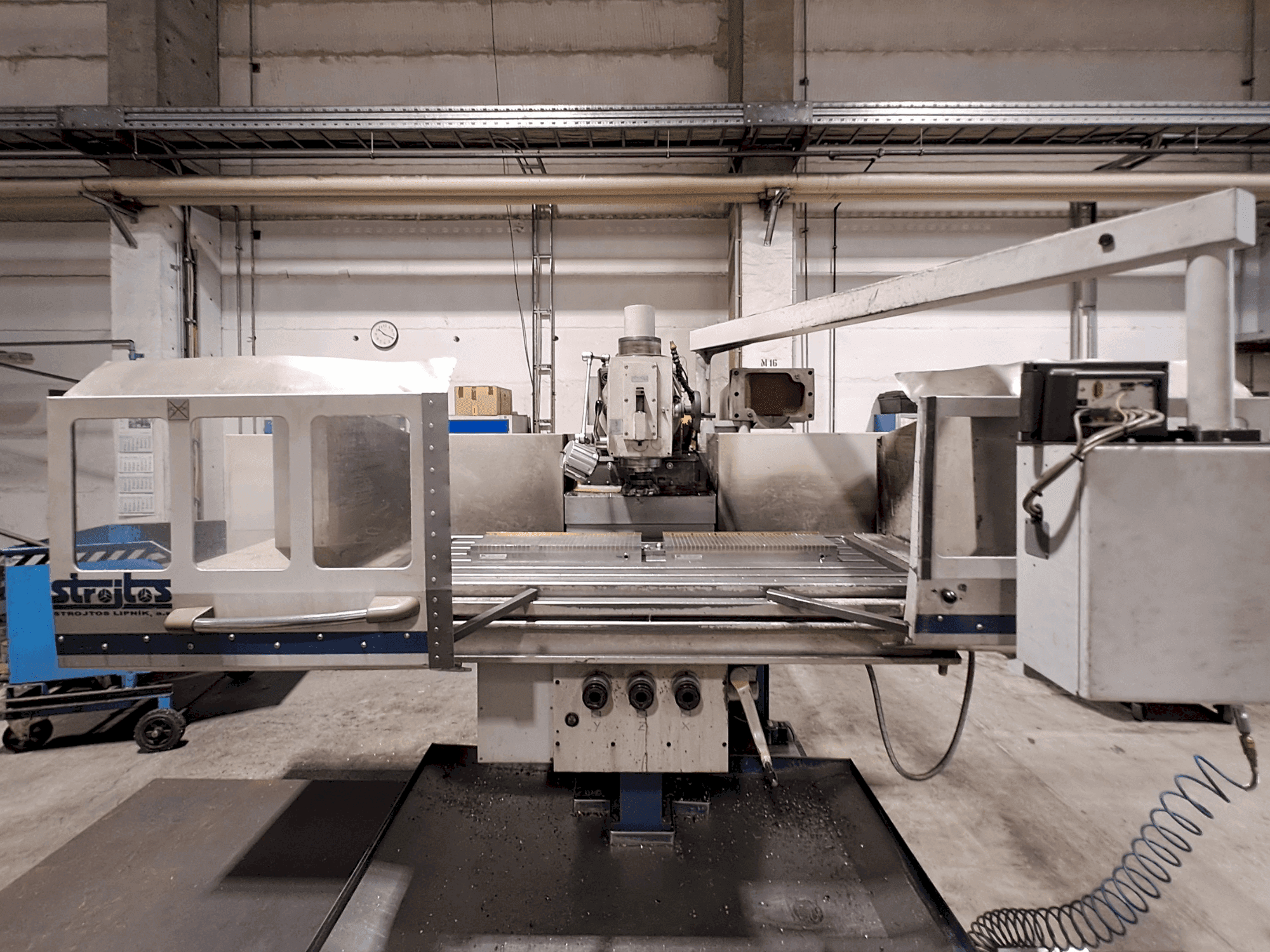 Vooraanzicht van TOS FGS63T Plus machine