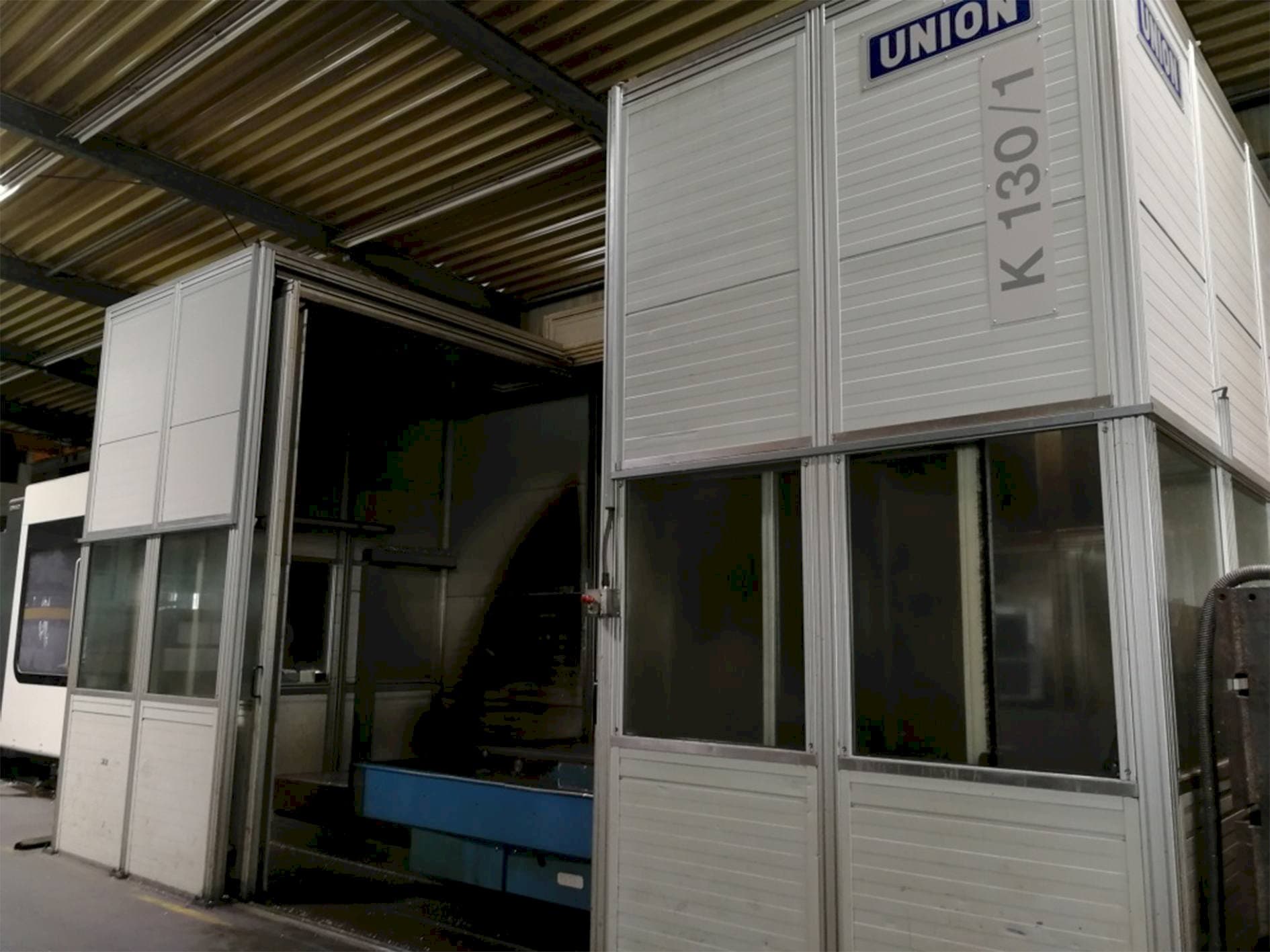 Vooraanzicht  van UNION K 130 TNC 530  machine