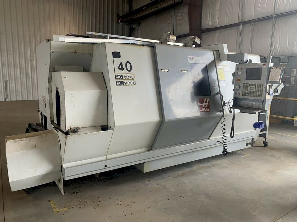 Vooraanzicht van HAAS SL-40TB machine