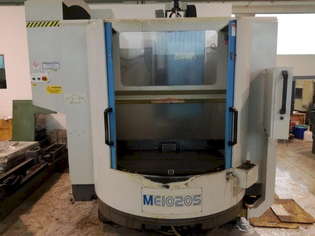 Vooraanzicht van EUMATECH ME-1020 S machine