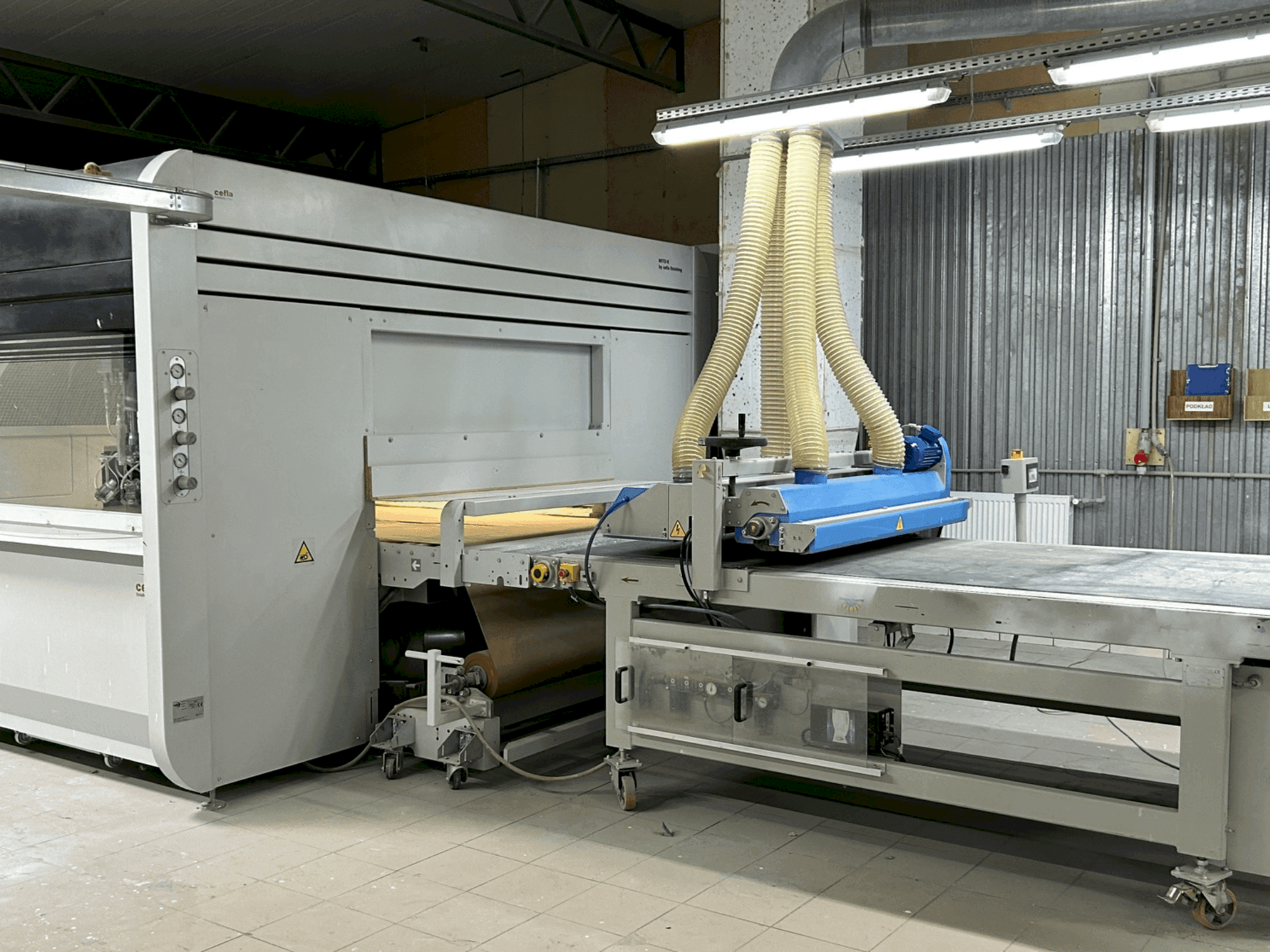 Vooraanzicht van CEFLA MITO K machine