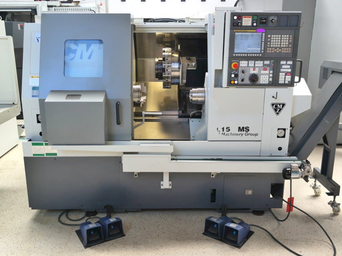 Vooraanzicht van CMZ TL 15 SMC machine