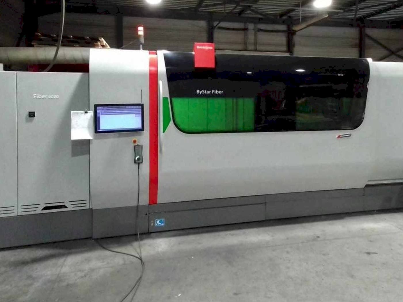 Vooraanzicht van Bystronic Bystar 3015 6KW Fiber machine