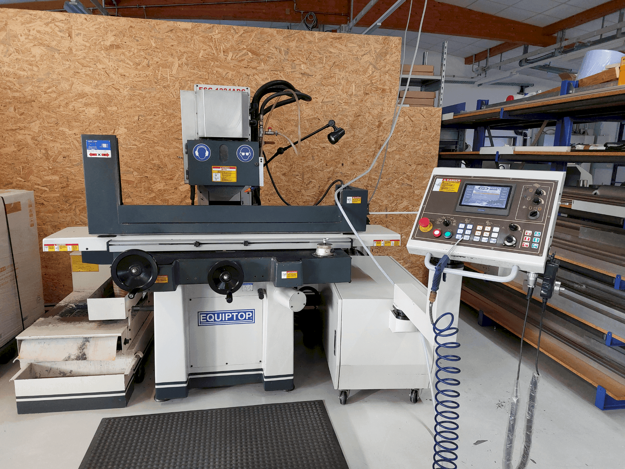 Vooraanzicht van EQUIPTOP ESG-1224 ADC machine