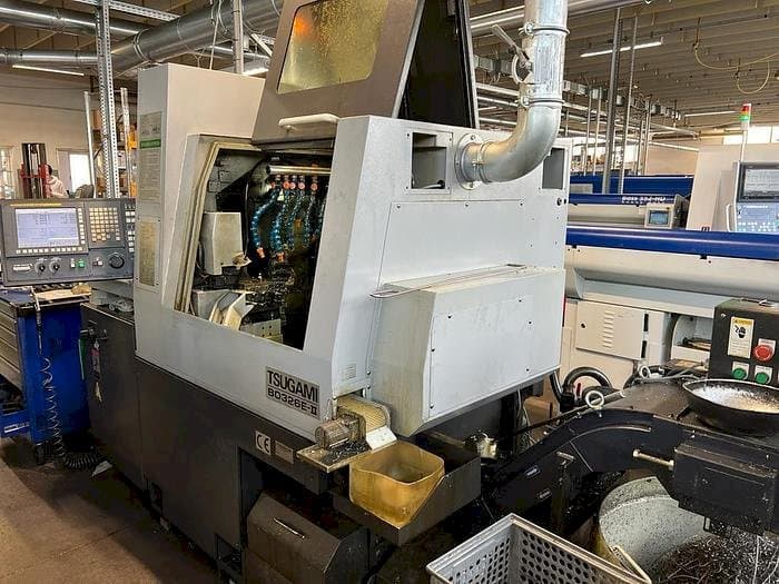 Vooraanzicht van TSUGAMI B0326E-II machine