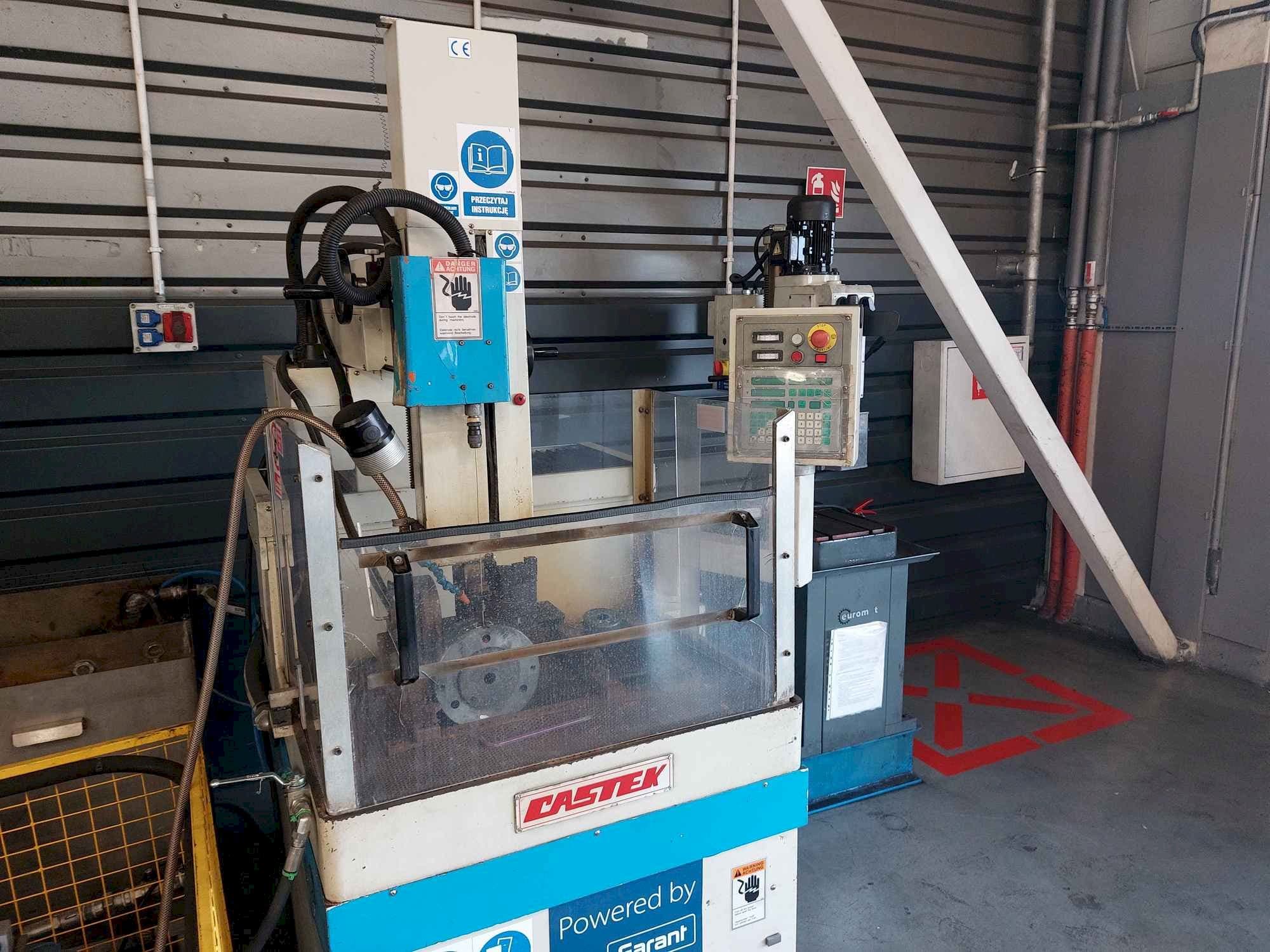 Vooraanzicht van CASTEK SD5030CE machine