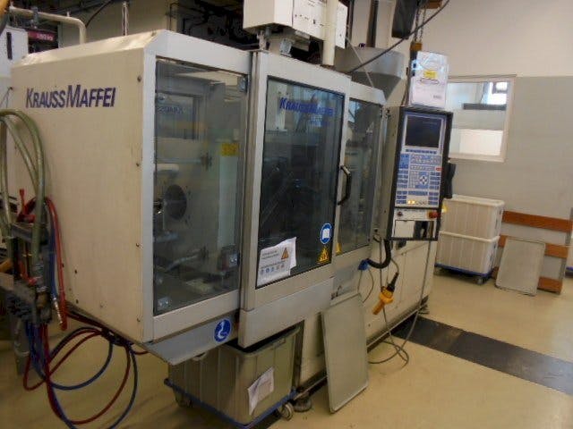 Vooraanzicht  van Krauss Maffei KM 50-220-C2  machine