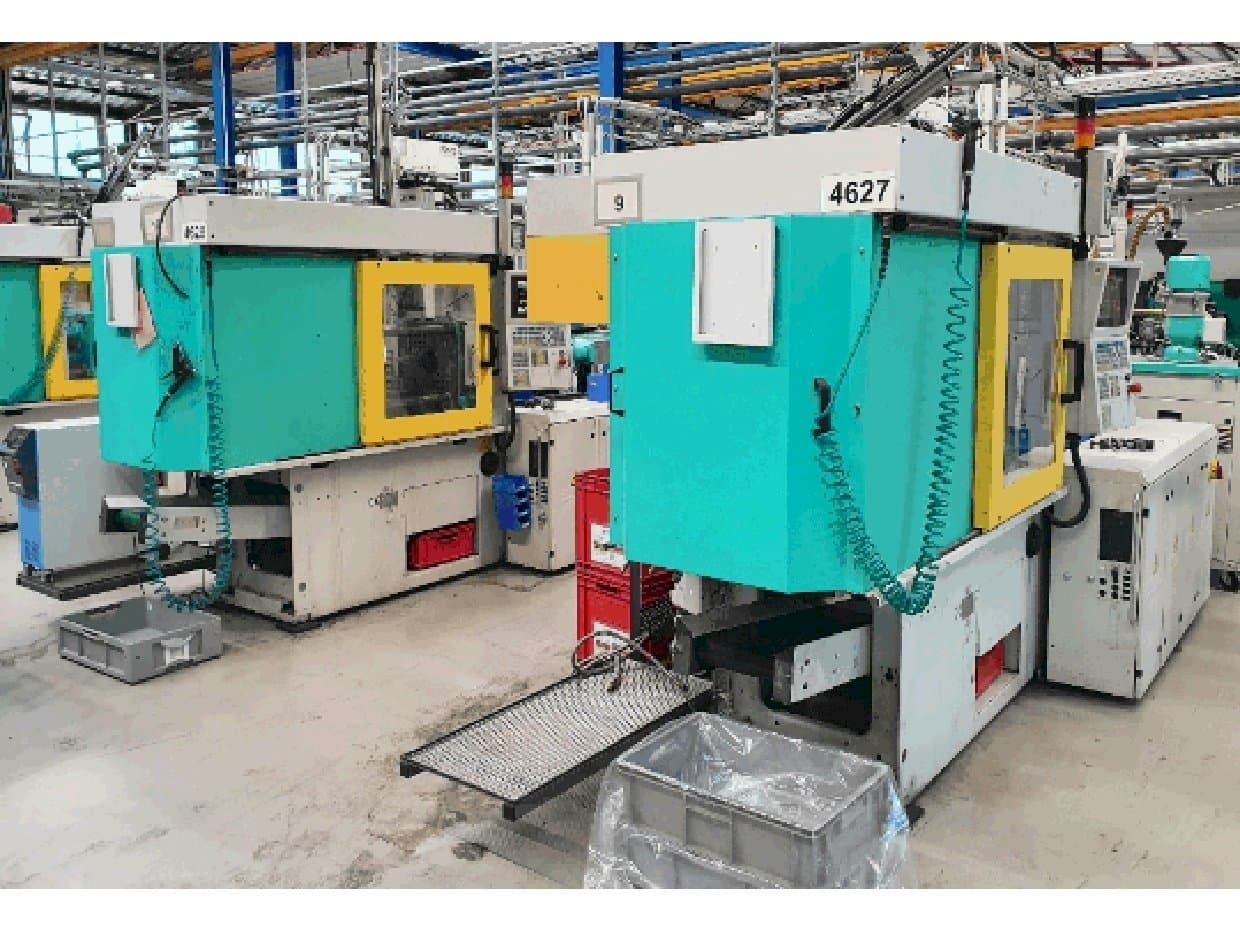 Linkerzijdeaanzicht van Arburg 320 C 600-250 machine