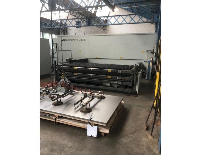 Vooraanzicht van BLM Adige-Sys LT9 Combo machine