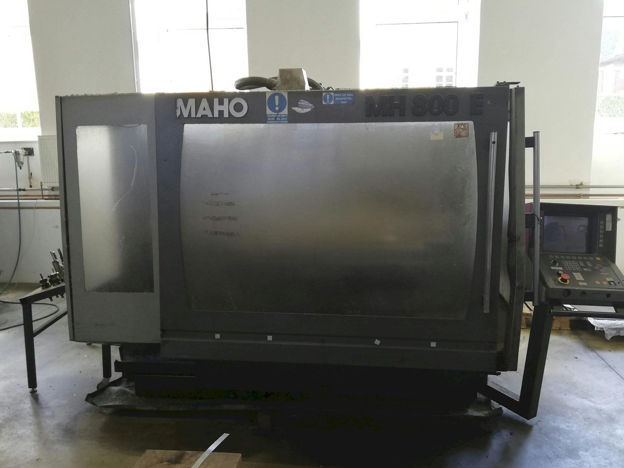 Vooraanzicht  van DECKEL MAHO MH 800 E machine