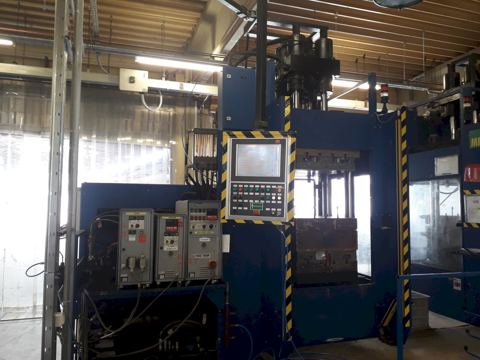 Vooraanzicht van MAPLAN MTF2000/250 machine