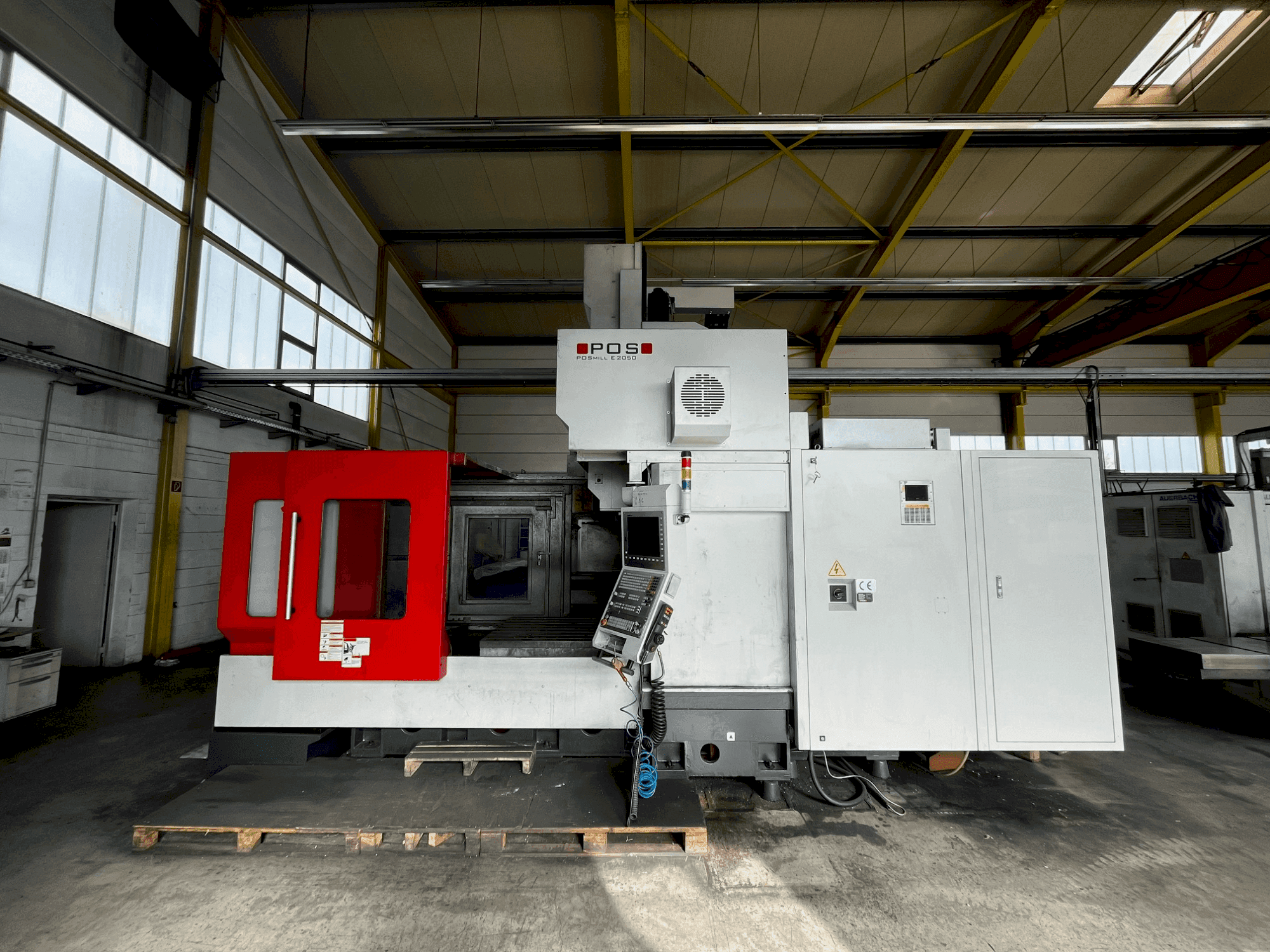 Vooraanzicht van POSmill E 2050 machine