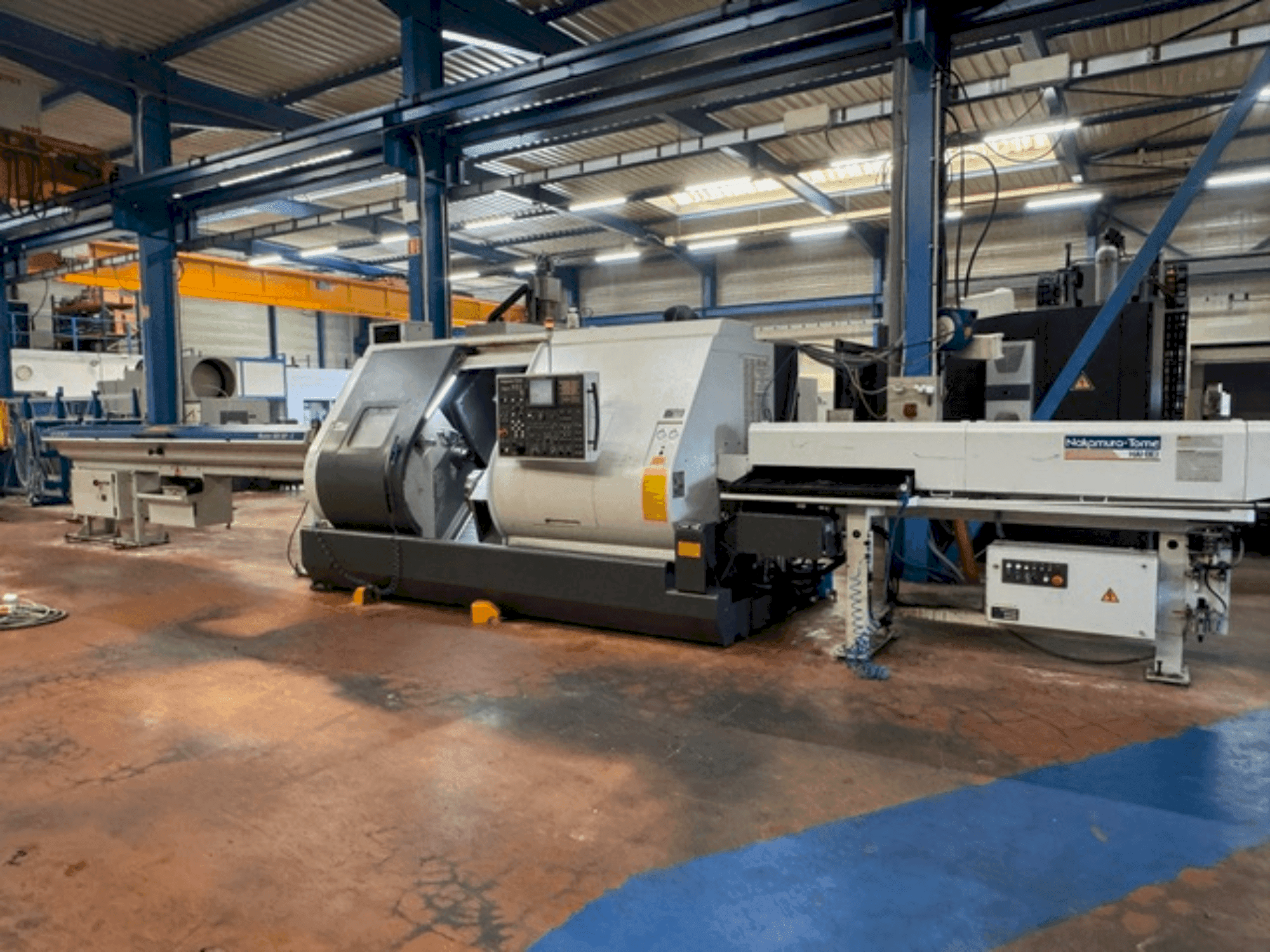 Vooraanzicht van NAKAMURA-TOME Super NTJ machine