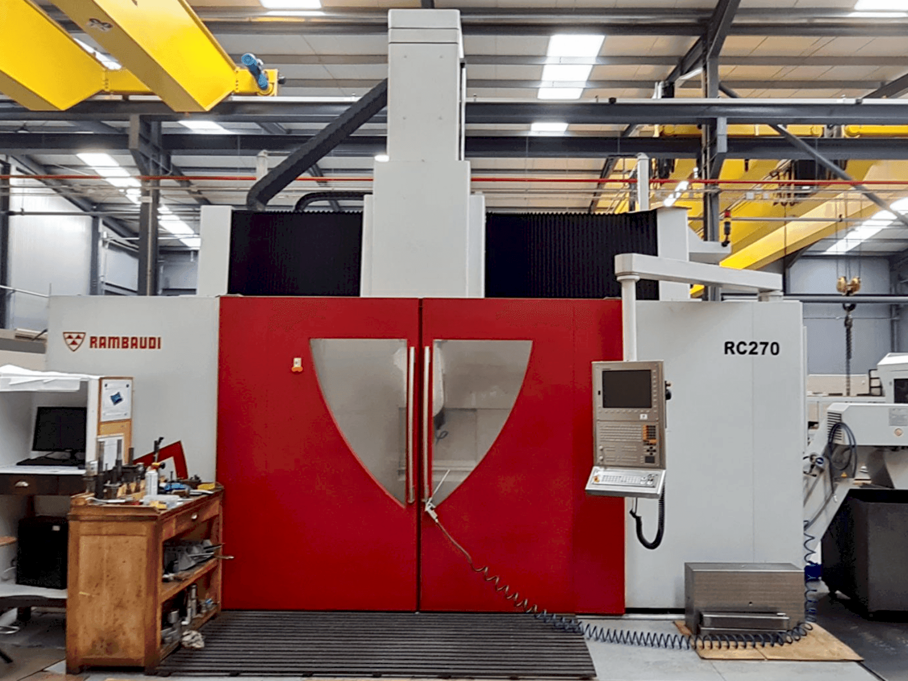 Vooraanzicht van Rambaudi RC 270 machine