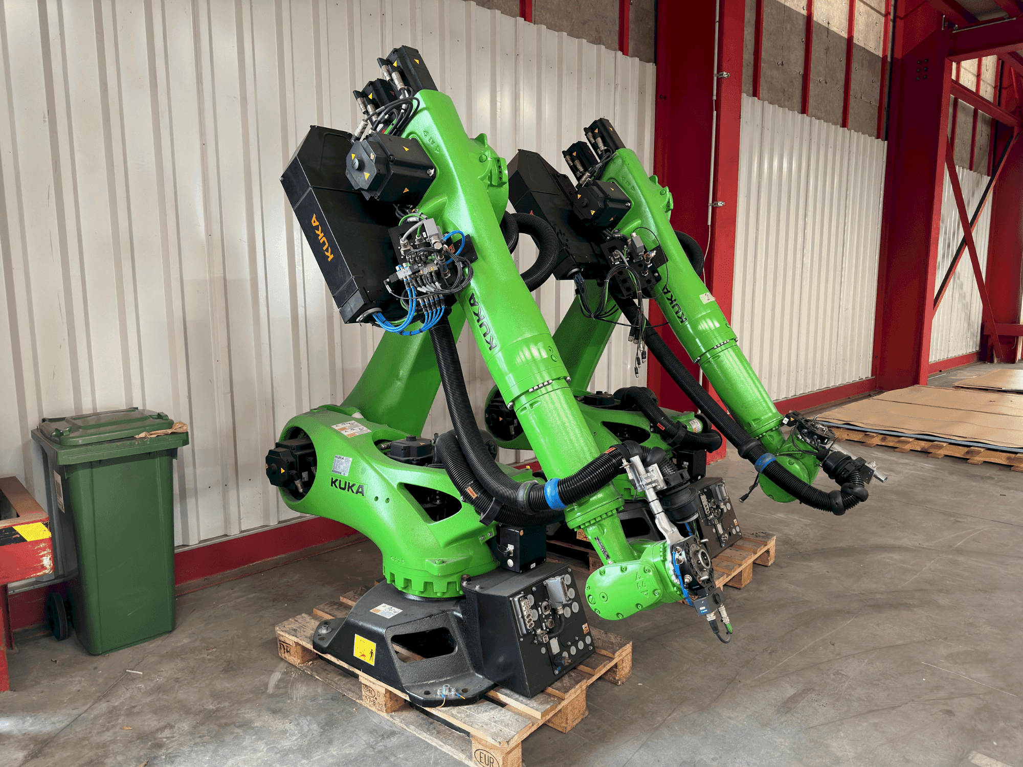 Vooraanzicht  van KUKA KR 90 R3700 prime K  machine