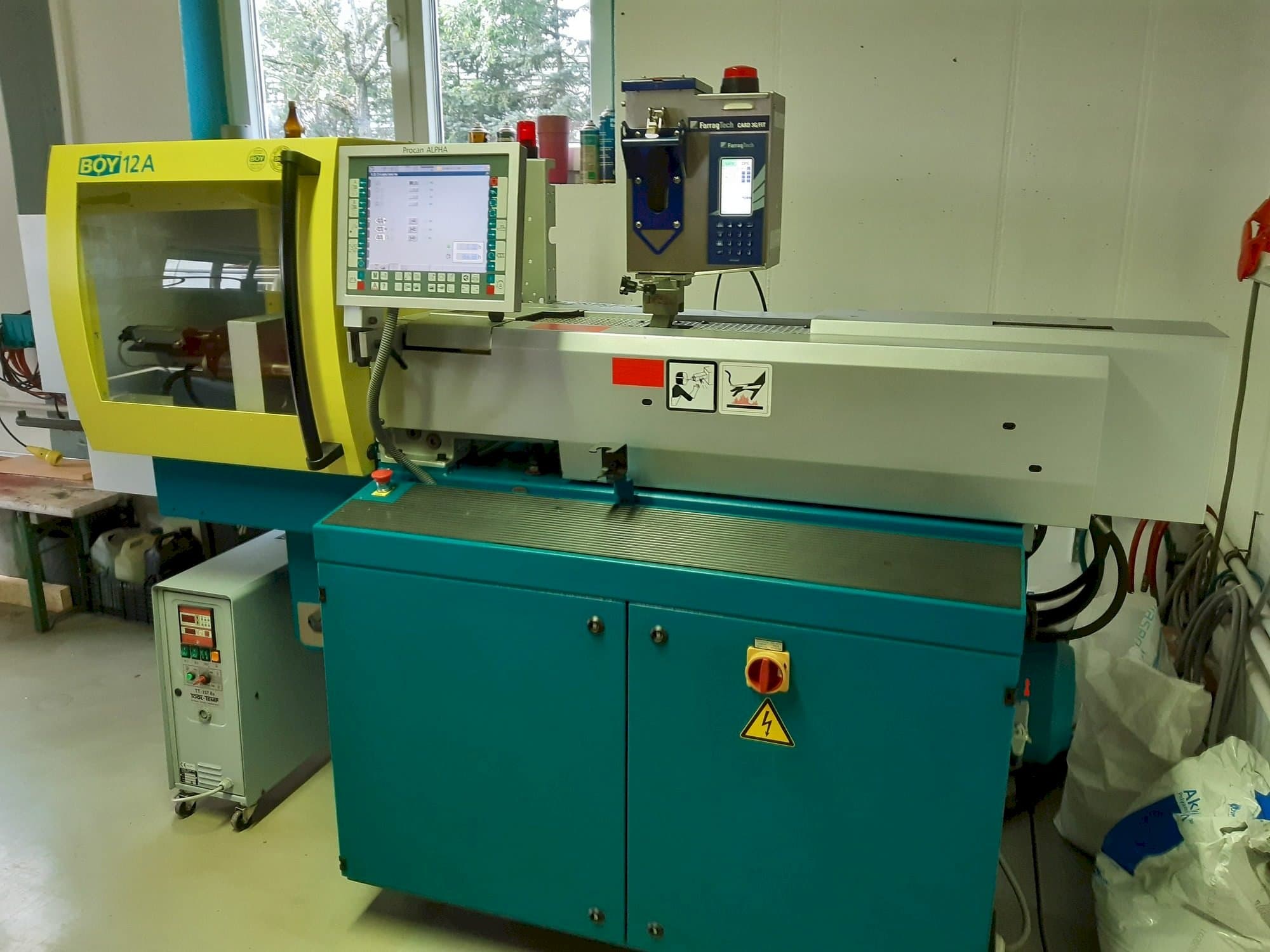 Vooraanzicht van BOY 12A machine