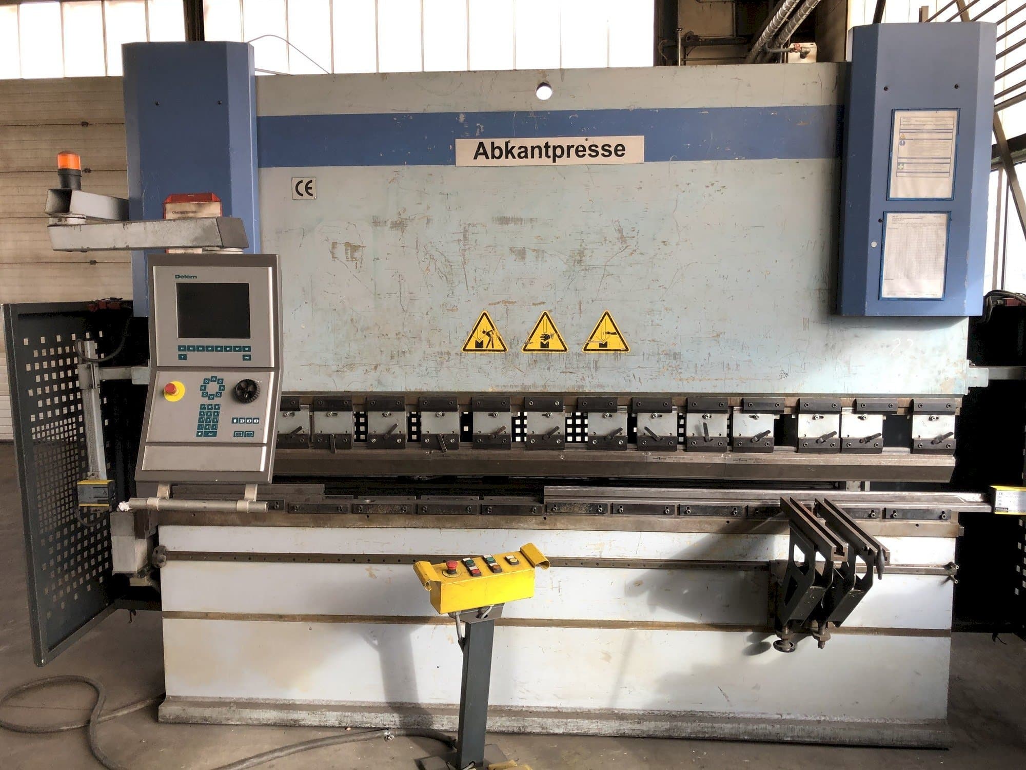 Vooraanzicht van Baykal APHS 3108x150 machine
