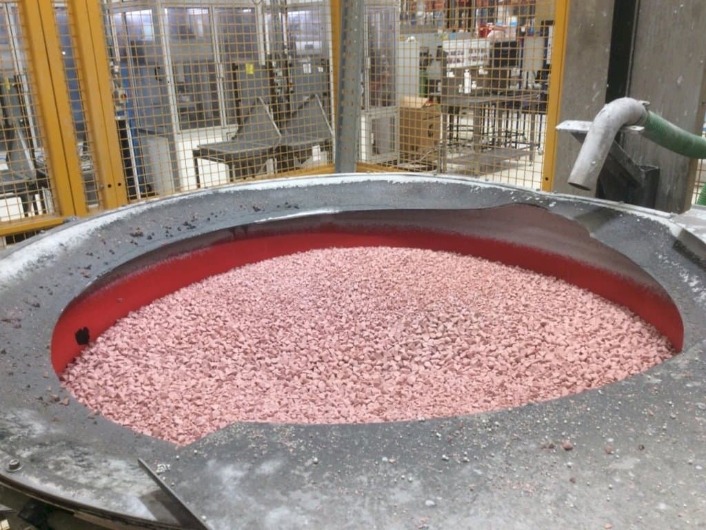 Vooraanzicht van Rosler R4/1300.2 SF machine