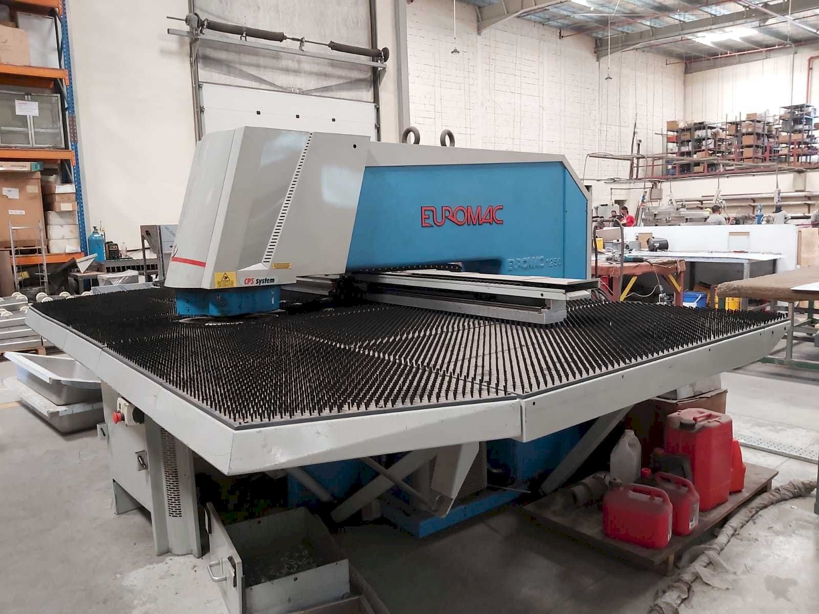 Vooraanzicht van Euromac MTX INDEX machine