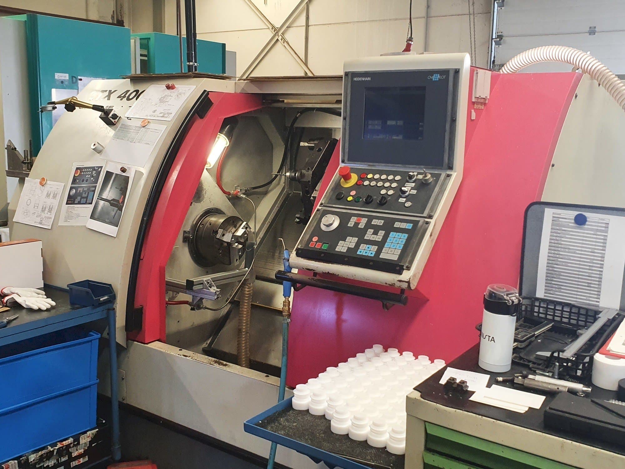Vooraanzicht van Gildemeister CTX 400 S2 machine