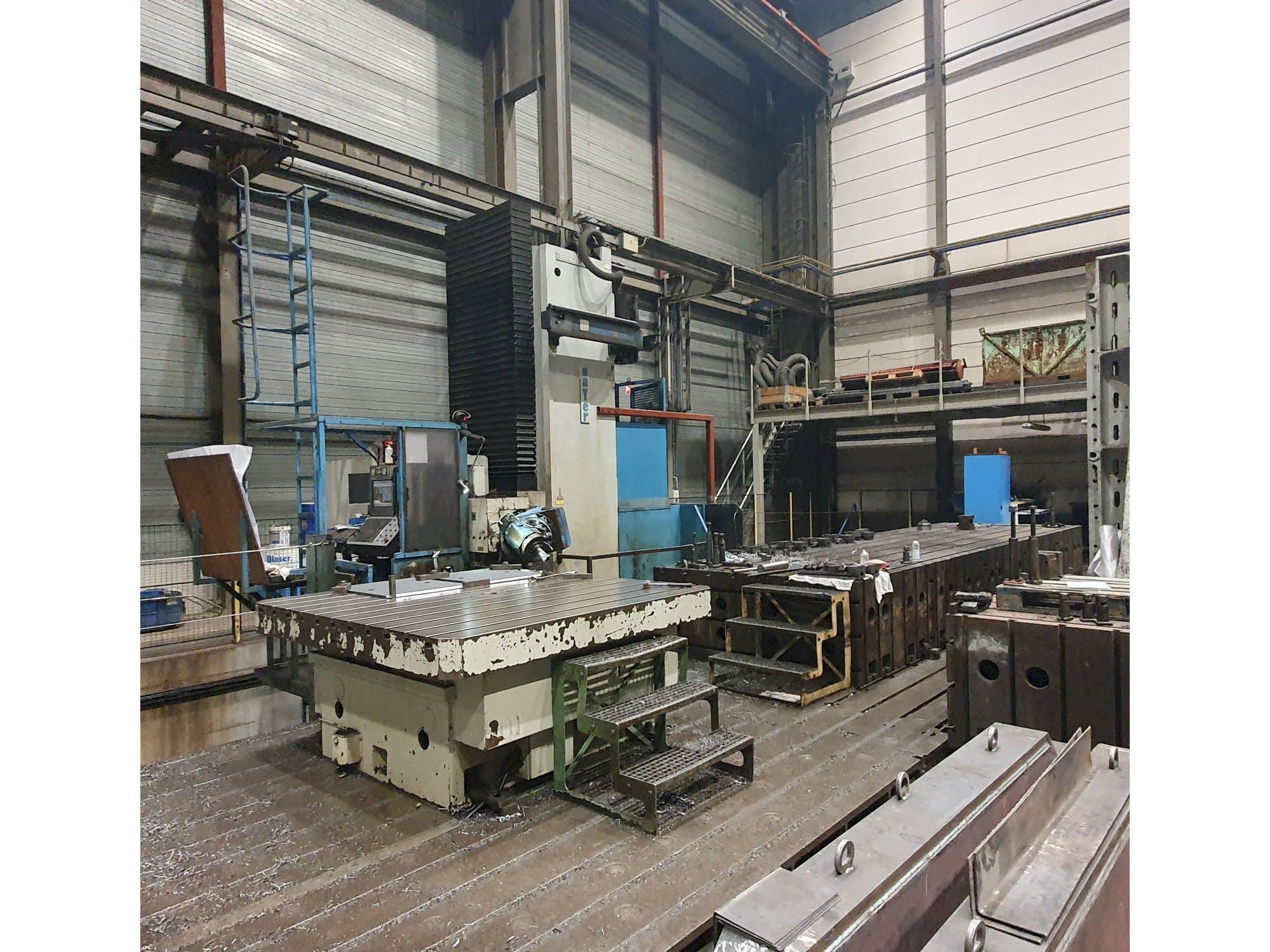 Vooraanzicht van Zayer 30-KCU-12000 machine