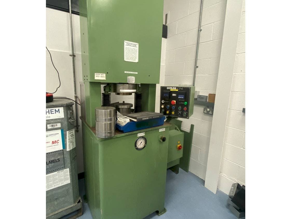 Vooraanzicht van Extrude Hone Vector Series machine