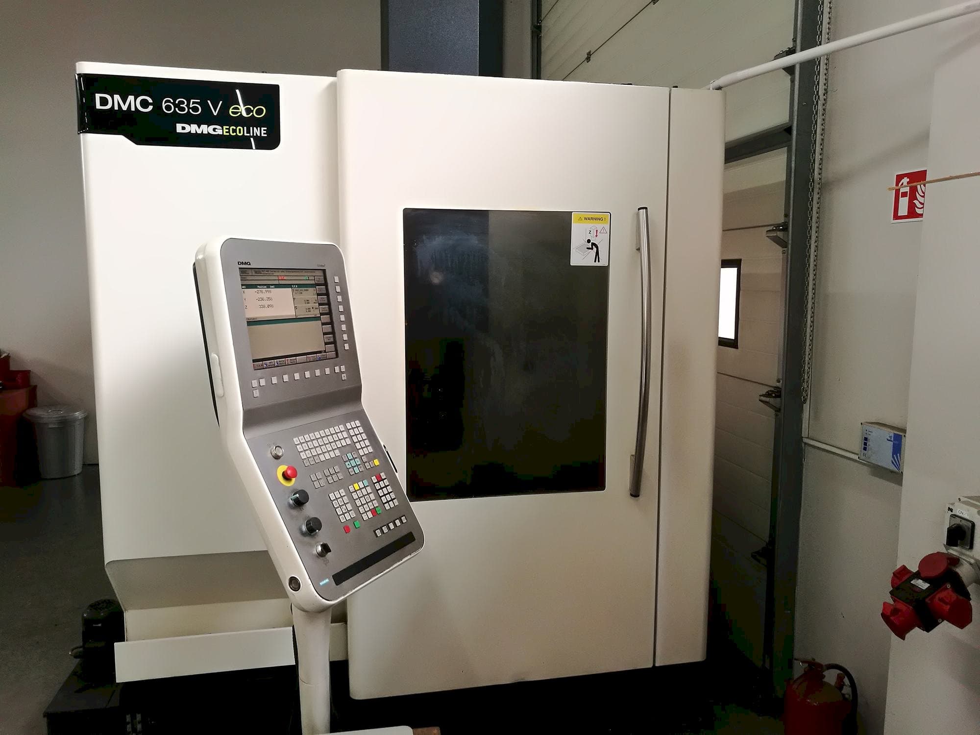 Vooraanzicht van DMG DMC 635 V Eco machine