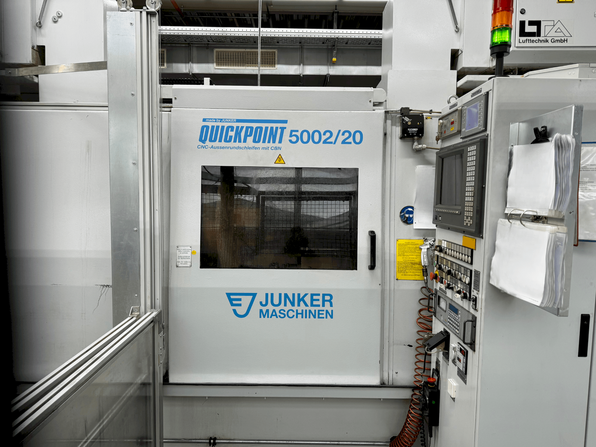Vooraanzicht  van JUNKER Quickpoint 5002/20  machine