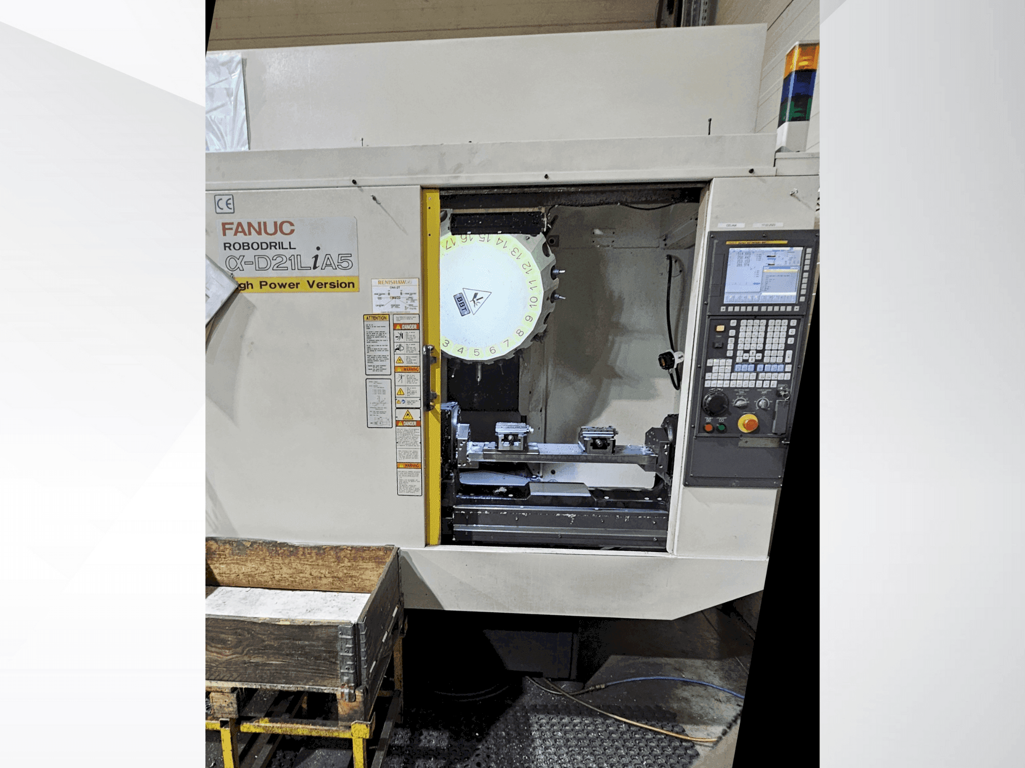 Vooraanzicht van FANUC Robodrill α-D21L iA machine