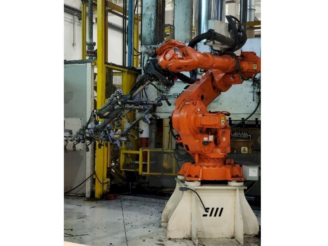 Vooraanzicht van ABB IRB 6640-185/2.8 machine