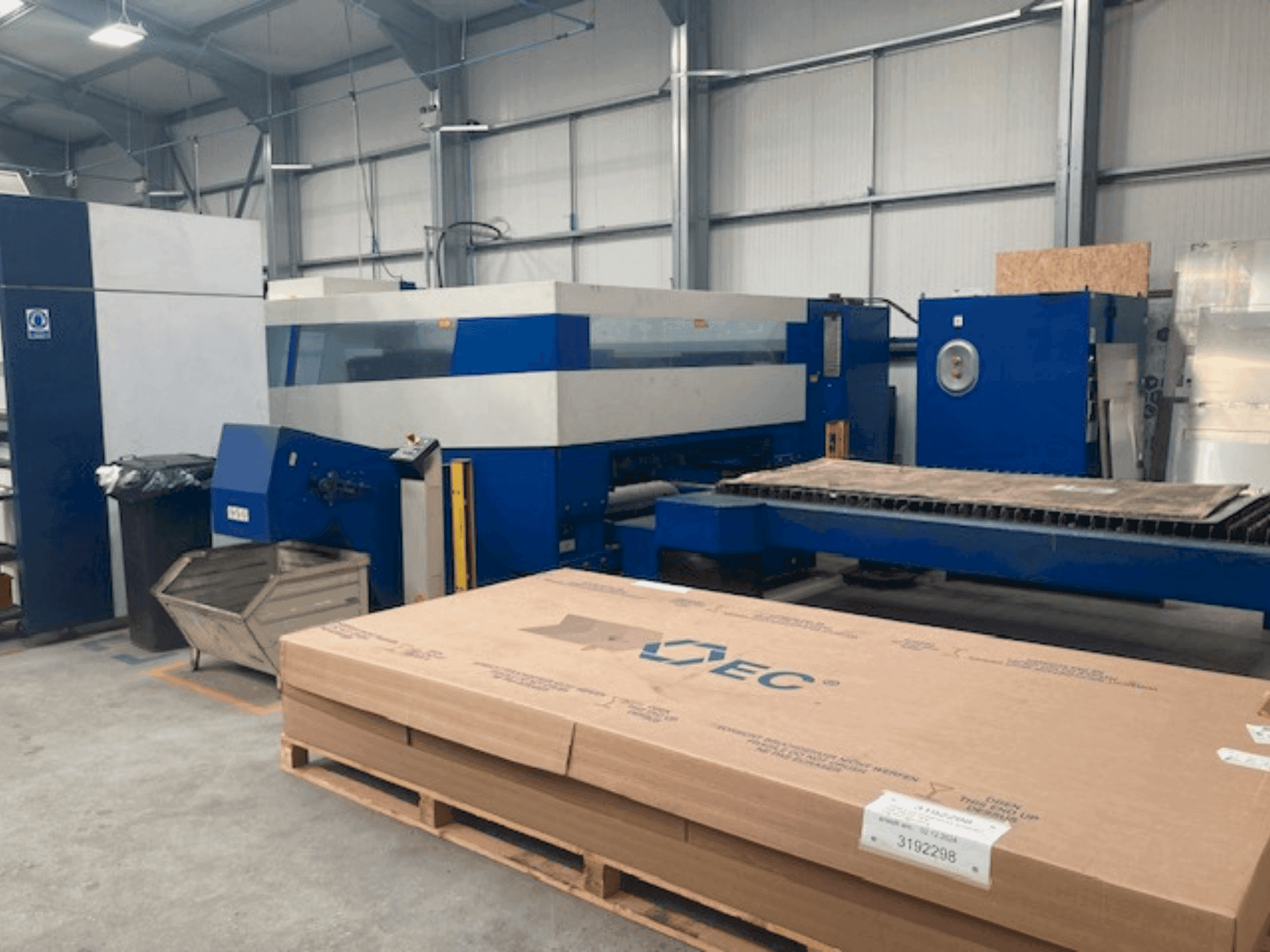 Vooraanzicht van TRUMPF Trulaser 5030 machine
